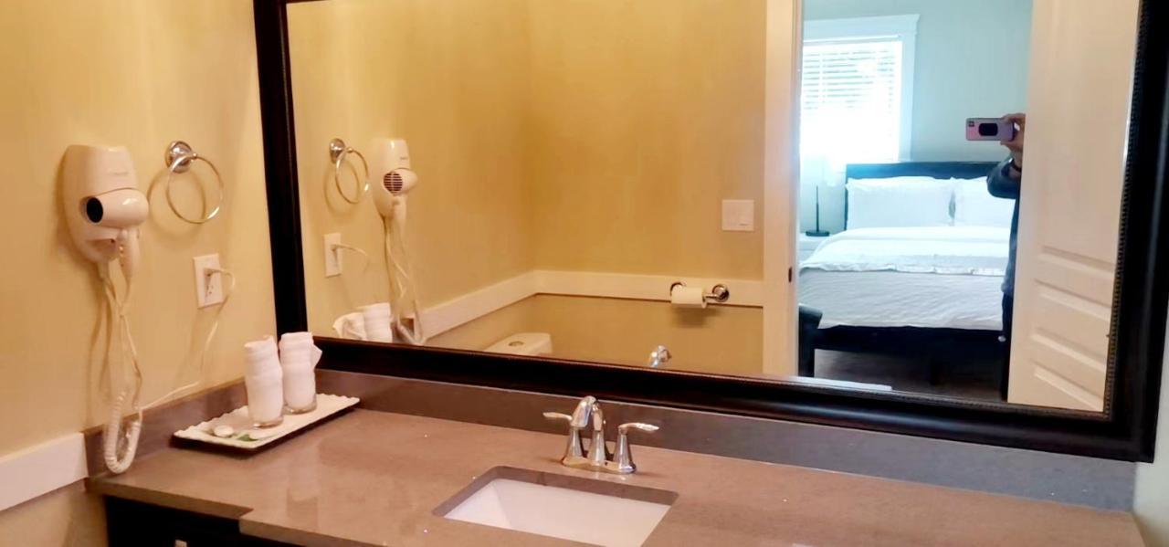 Beautiful Private Room In Blueback Beachfront Nanaimo Dış mekan fotoğraf